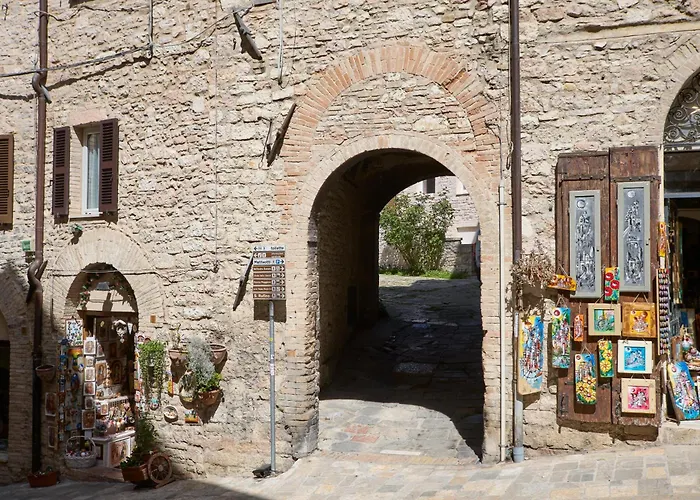 Il Cortile Di San Rufino