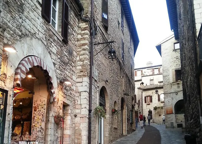 Il Cortile Di San Rufino